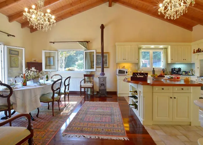 Feriehus Kardami -country House