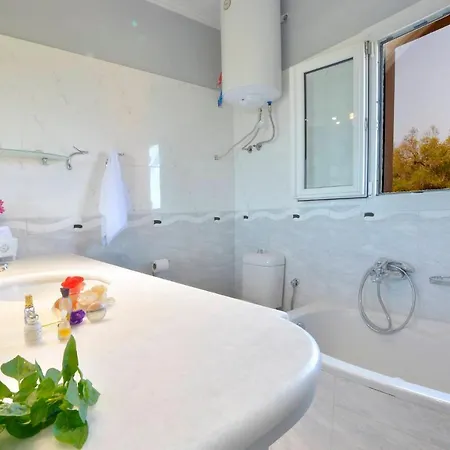 Kardami -country House