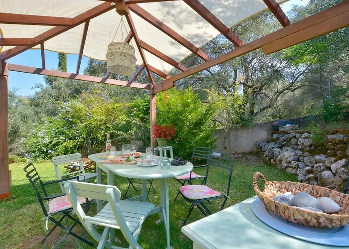 Ferienhaus Kardami -country House *