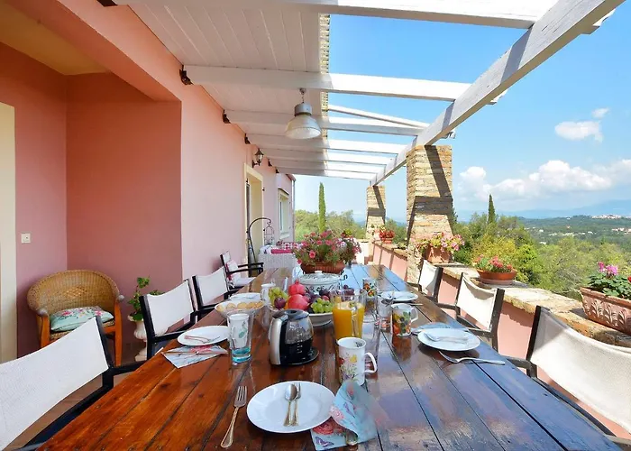 Ferienhaus Kardami -country House *