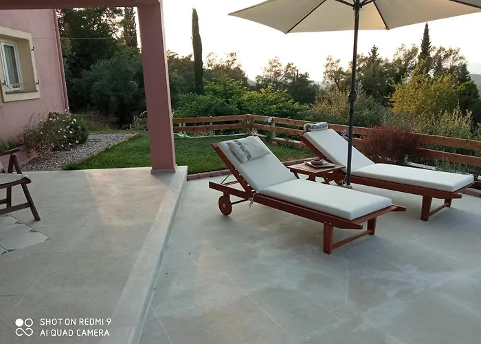 Ferienhaus Kardami -country House *