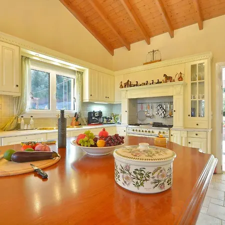 בית נופש Kardami -country House *